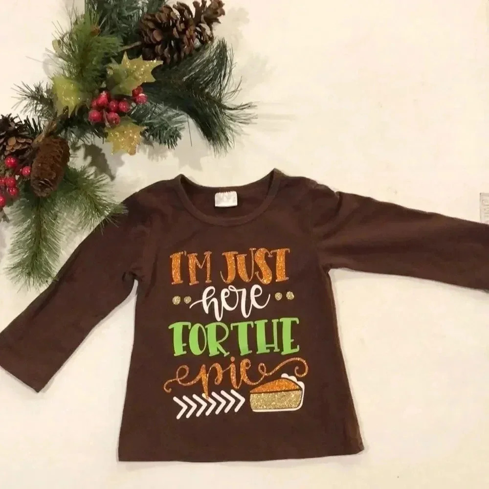 Cute Toddler “I’M just here for the PIE” super cute shirt size S